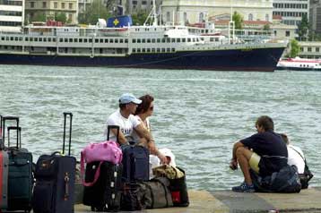 Συναγερμός για να μην επαναληφθεί η ταλαιπωρία στα λιμάνια