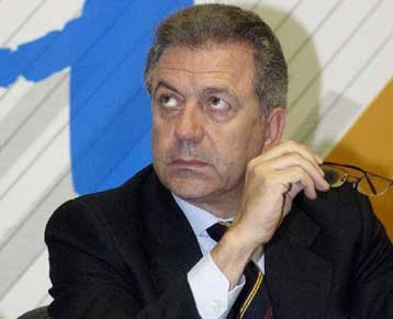 Αύξηση 10% αναμένει η κυβέρνηση στην τουριστική κίνηση το 2005