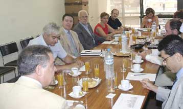 Έκτακτη σύσκεψη στο υπουργείο Ανάπτυξης για τα καύσιμα