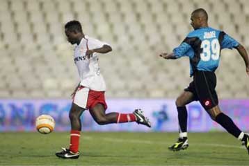 Ο Μπαμπαγκίντα ξεχώρισε, ο Ολυμπιακός έχασε