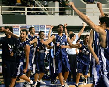 Έτοιμη για το χρυσό του Μουντομπάσκετ η εθνική νέων – Στον τελικό με τη Λιθουανία