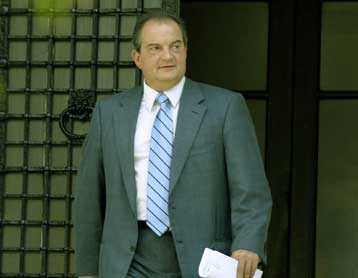 Τα επόμενα βήματα της κυβέρνησης μελετά ο πρωθυπουργός εν όψει της εμφάνισης στη ΔΕΘ