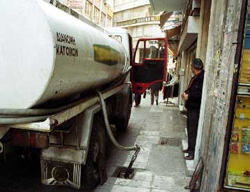 Στα 100 ευρώ μηνιαίως υπολογίζεται η επιβάρυνση των νοικοκυριών εξαιτίας των καυσίμων