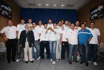 Αφιερωμένο στην Ελλάδα το αργυρό των νέων στο μπάσκετ