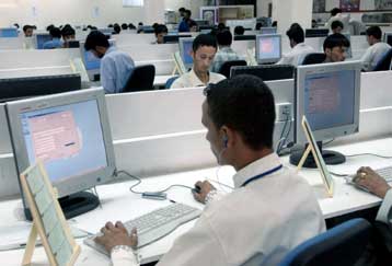 Σκουλήκι για Windows 2000 πλήττει μεγάλες εταιρείες