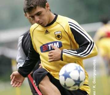 Στη διάθεση του εκνευρισμένου Σάντος ο Κατσουράνης