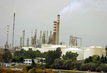 Ενίσχυση της θέσης της στη Motor Oil εξετάζει η πλευρά Βαρδινογιάννη