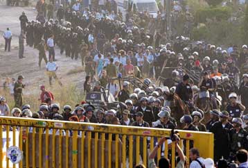 Στους οικισμούς της Δυτικής Όχθης οι Ισραηλινοί για την απομάκρυνση των εποίκων
