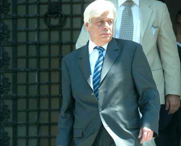 Τον Οκτώβριο στη Βουλή τα σχέδια της κυβέρνησης για την Αυτοδιοίκηση