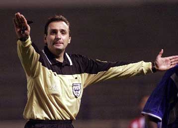 O Mπριάκος σφυρίζει στο κυριακάτικο ντέρμπι των «αιωνίων»