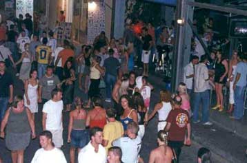 Σε όλη τη χώρα επεκτείνεται η παράταση του ωραρίου των κέντρων διασκέδασης