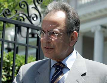 Σφοδρή κριτική της αντιπολίτευσης για τις αυξήσεις στα τιμολόγια της ΔΕΗ