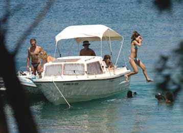 Ακριβές αγορές, ενοίκια και παράλληλη εργασία μισθωτών στο στόχαστρο των ελεγκτών