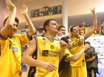 Επέστρεψε ο Παπαϊωακείμ στην ΑΕΚ, υπέγραψε μονοετές συμβόλαιο