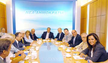 Ανυποχώρητος στις αντιδράσεις δήλωσε στο Πολιτικό Συμβούλιο της ΝΔ ο Κ.Καραμανλής
