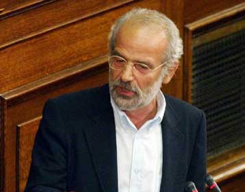 «Όχι» στην αλλαγή του νόμου για τις δημοτικές εκλογές, λέει ο Αλ.Αλαβάνος