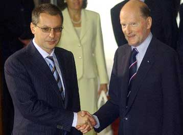 Εγκωμιαστική επιστολή Μπους προς τη νέα κυβέρνηση της Βουλγαρίας υπό τον Σ.Στανίσεφ