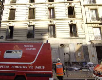 Δεκατέσσερα παιδιά μεταξύ των νεκρών από πυρκαγιά σε πολυκατοικία του Παρισιού