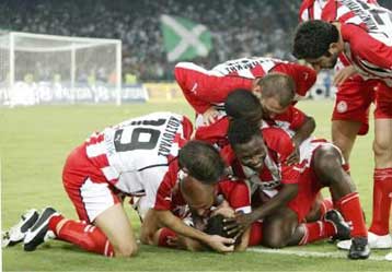 Στολτίδης, «Τζόλε» τα γκολ, Κώτσιος, Μόρις τις αποβολές και ο Ολυμπιακός 2-0 στο ΟΑΚΑ