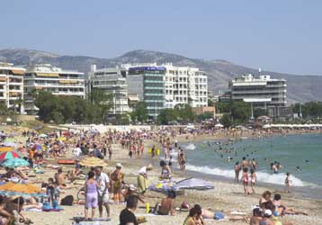 Έγκλημα με θύμα 75χρονη λουόμενη στην παραλία του Αλίμου