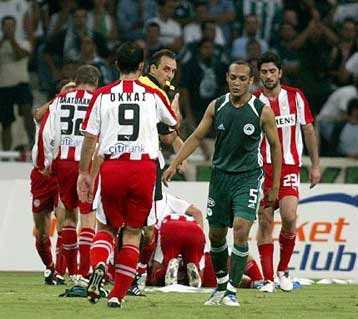 Περιμένουν την… τιμωρία για Μόρις και Κώτσιο στον Παναθηναϊκό