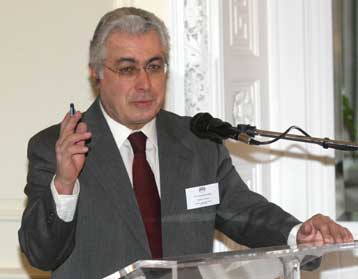 Η κυβέρνηση Καραμανλή θα λύσει το ακτοπλοϊκό, δεσμεύεται ο υπουργός Αιγαίου