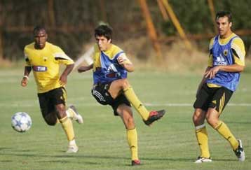 Σε ειδικό πρόγραμμα προπονήσεων οι Σοάρες, Αλεξόπουλος στην ΑΕΚ