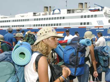 «Μαύρες τρύπες» στην ακτοπλοϊκή σύνδεση των νησιών του Αιγαίου, λόγω απόσυρσης πλοίων