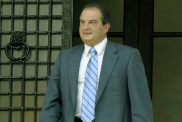 «Όχι» σε πρόσθετα φορολογικά μέτρα για το 2005 θα πει ο Κ.Καραμανλής στη ΔΕΘ