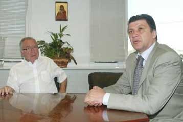 Αγνωστη η ημερομηνία για το ελληνικό «Πάμε στοίχημα», παρά τη συνάντηση Κόκκαλη-Ορφανού