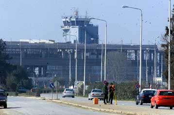 Προσφυγή στο ΣτΕ κατά του διαγωνισμού για την επέκταση του αεροδρομίου «Μακεδονία»