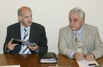 Ασυμβίβαστο για τους υποψηφίους σε δημοτικές και βουλευτικές εκλογές προωθεί το ΠΑΣΟΚ