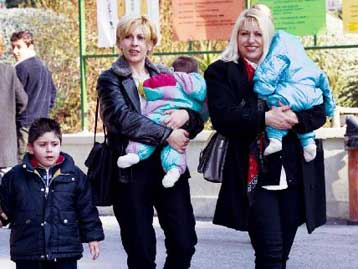 Παρακράτηση από το μισθό για τη διατροφή – Γονική άδεια και στους πατέρες