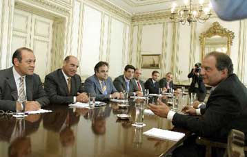 Aπό την αποτελεσματικότητα των τομών θα κριθεί το μέλλον, λέει ο ΣΕΒ