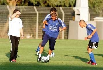 Η κατάσταση αλλάζει με το να κερδίζεις, τονίζει ο Ρεχάγκελ-Για τη νίκη στο Καζακστάν