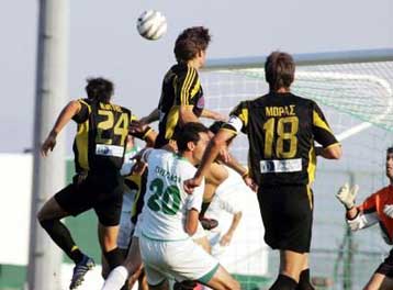 Με Παπασταθόπουλο και Σέζαρ, η ΑΕΚ 2-1 τον Θρασύβουλο σε φιλικό ματς