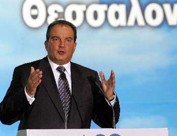 Τον «κρυφό άσο» για τις εξαγγελίες Καραμανλή στη ΔΕΘ αναζητά η κυβέρνηση