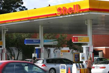 Συνάντηση με τον διευθύνοντα σύμβουλο της Shell είχε ο Δημήτρης Σιούφας