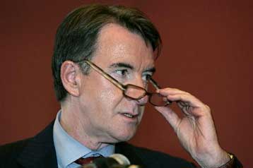 Προς «ναυάγιο» οδεύουν οι συνομιλίες Κίνας – ΕΕ για τα κλωστοϋφαντουργικά προϊόντα