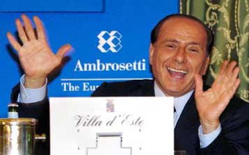 Διακοπές με το κότερο στην Ταϊτή σχεδιάζει ο Μπερλουσκόνι εάν χάσει τις εκλογές