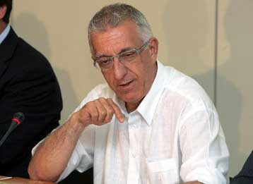 Στην κατάργηση της λίστας φαρμάκων προχωρά η κυβέρνηση