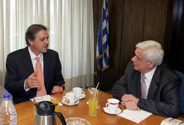 Διαβεβαιώσεις ΥΠΕΣ για μονιμοποίηση σχολικών φυλάκων και ατόμων με ειδικές ανάγκες