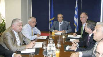 Στα όρια αντοχής του προϋπολογισμού οι παροχές του 2006, λέει ο Γ.Αλογοσκούφης