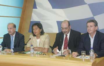 Δριμεία επίθεση ΠΑΣΟΚ κατά της κυβέρνησης για την οικονομική πολιτική