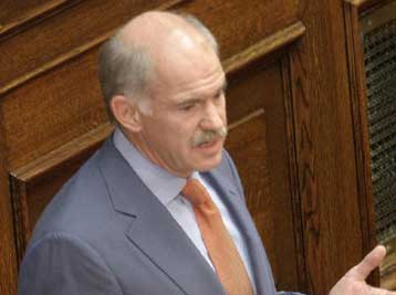 «Κοστούμι διαφθοράς» καταγγέλλει ο Γ.Παπανδρέου για τη σύμπραξη ιδιωτών και Δημοσίου