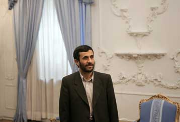 Διάλογο χωρίς προϋποθέσεις ζητά από την Ευρωπαϊκή Ένωση το Ιράν