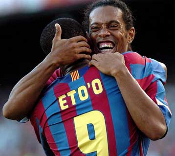 Αντέχει στις… κακουχίες ο Ετό, σκόραρε δις παρά το χτύπημα-Γλίτωσε η Βαλένθια