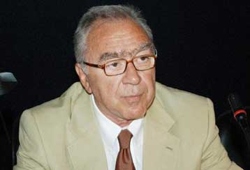 Σε εταιρεία συμμετοχών μετατρέπεται η Intracom