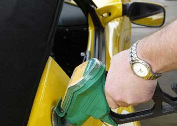 Έντονη δυσαρέσκεια στην Ευρωπαϊκή Ένωση για τις υψηλές τιμές των καυσίμων