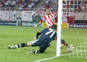 Η Ρόζενμποργκ έκανε την υπέρβαση, όχι ο Ολυμπιακός, 1-3 στο «Καραϊσκάκη»